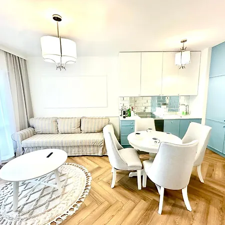 Apartment Hampton Apartament By Sienna Grobla Str.